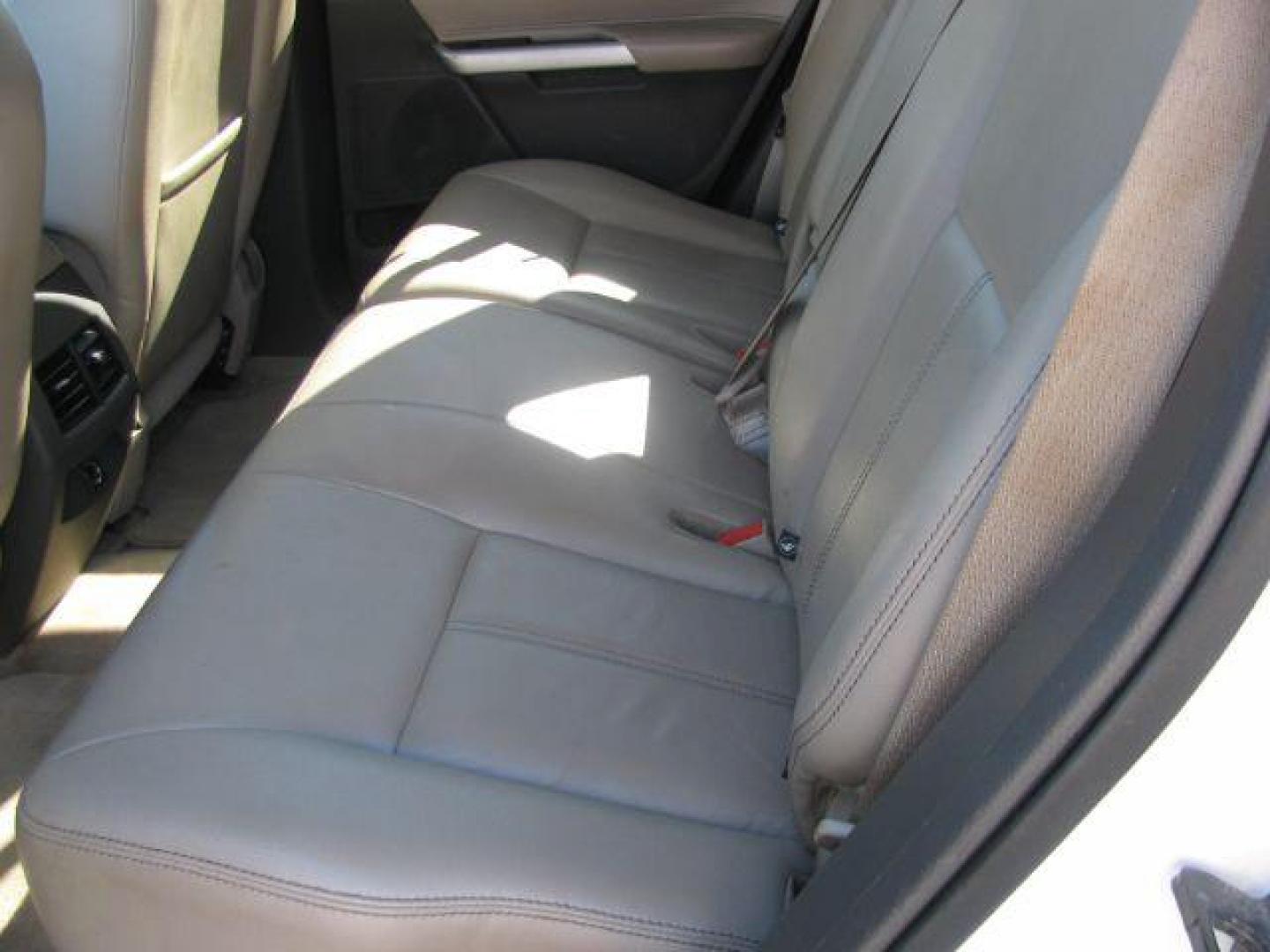 2011 White Ford Edge Limited (2FMDK3KC8BB) with an 3.5L V-6 DOHC engine, Automatic transmission, located at 2443 Albert Pike, Hot Springs, AR, 71913, (501) 623-6255, 34.492222, -93.109993 - Photo#7