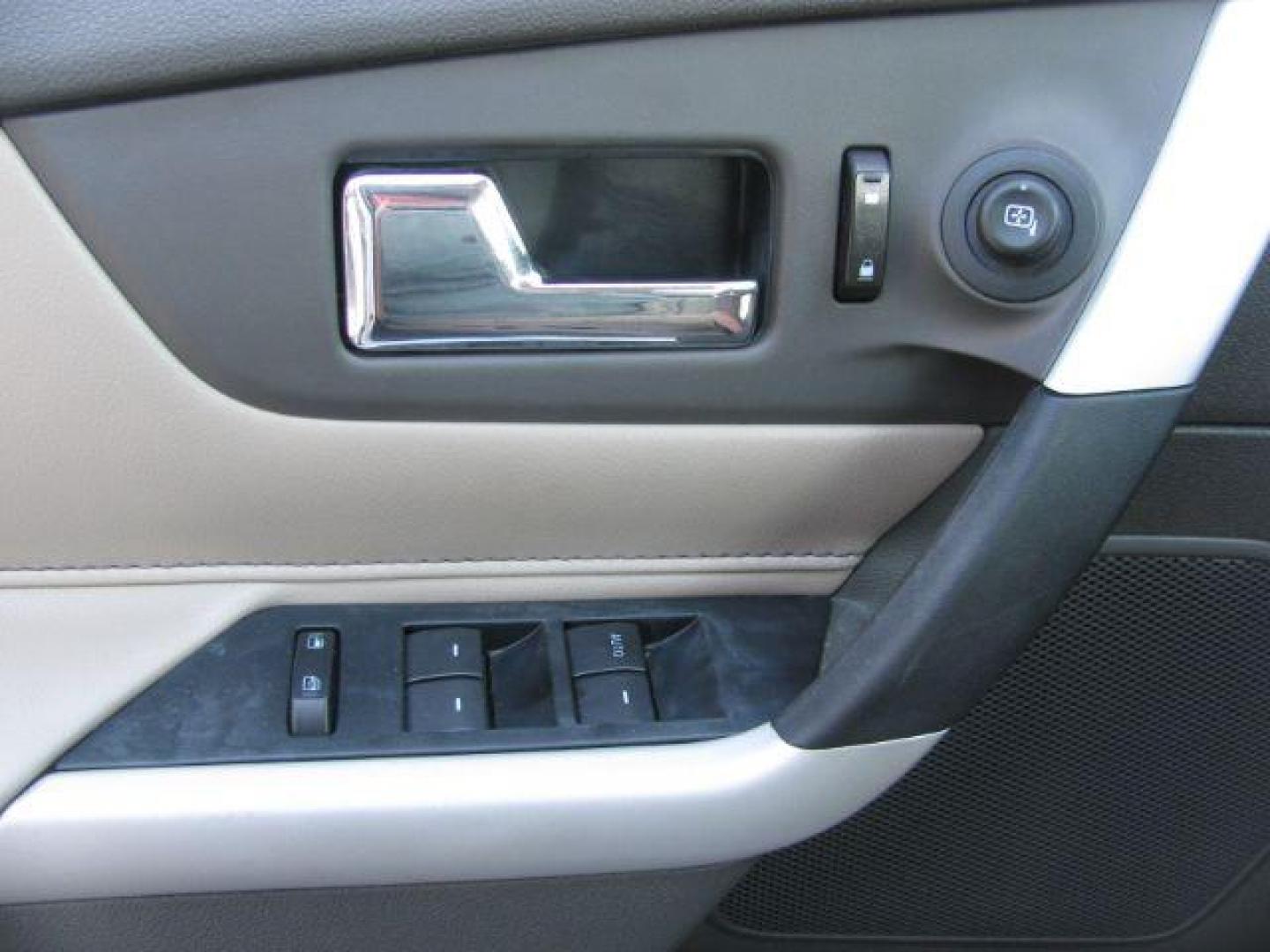 2011 White Ford Edge Limited (2FMDK3KC8BB) with an 3.5L V-6 DOHC engine, Automatic transmission, located at 2443 Albert Pike, Hot Springs, AR, 71913, (501) 623-6255, 34.492222, -93.109993 - Photo#10