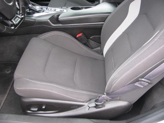 2017 White Chevrolet Camaro 1LT (1G1FB1RS3H0) , located at 2443 Albert Pike, Hot Springs, AR, 71913, (501) 623-6255, 34.492222, -93.109993 - Photo#7