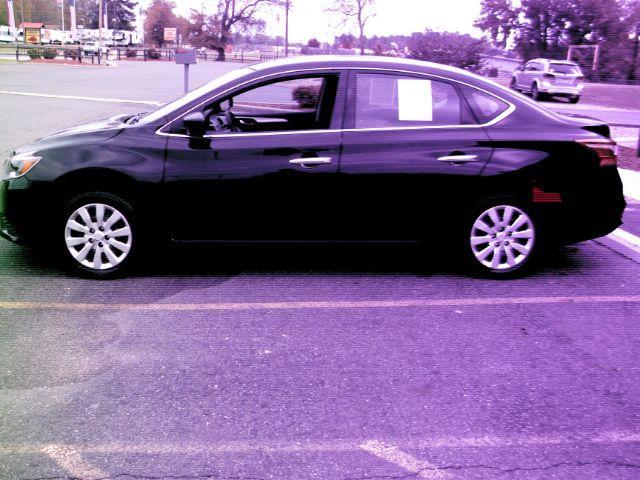 2017 Black Nissan Sentra S (3N1AB7AP0HY) with an 1.8L I-4 DOHC engine, Automatic transmission, located at 2443 Albert Pike, Hot Springs, AR, 71913, (501) 623-6255, 34.492222, -93.109993 - Photo#1