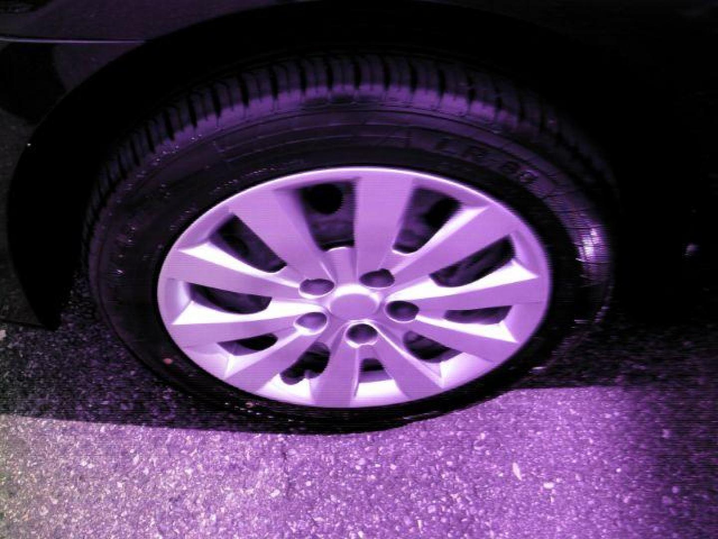 2017 Black Nissan Sentra S (3N1AB7AP0HY) with an 1.8L I-4 DOHC engine, Automatic transmission, located at 2443 Albert Pike, Hot Springs, AR, 71913, (501) 623-6255, 34.492222, -93.109993 - Photo#6