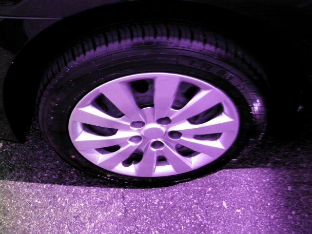 2017 Black Nissan Sentra S (3N1AB7AP0HY) with an 1.8L I-4 DOHC engine, Automatic transmission, located at 2443 Albert Pike, Hot Springs, AR, 71913, (501) 623-6255, 34.492222, -93.109993 - Photo#6