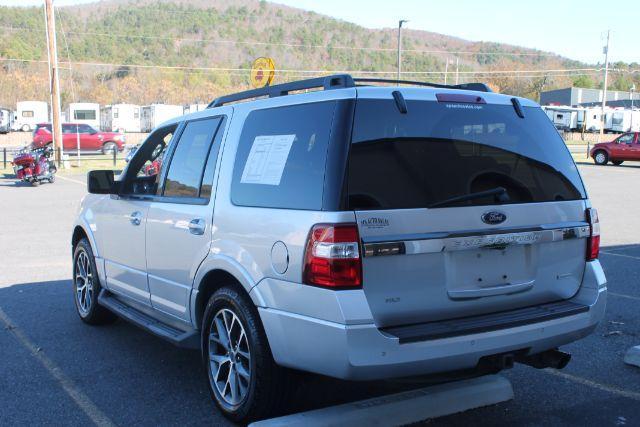 2016 Silver Ford Expedition XLT (1FMJU1HT0GE) with an EcoBoost 3.5L V-6 gasoline direct injection engine, Automatic transmission, located at 2443 Albert Pike, Hot Springs, AR, 71913, (501) 623-6255, 34.492222, -93.109993 - Photo#3