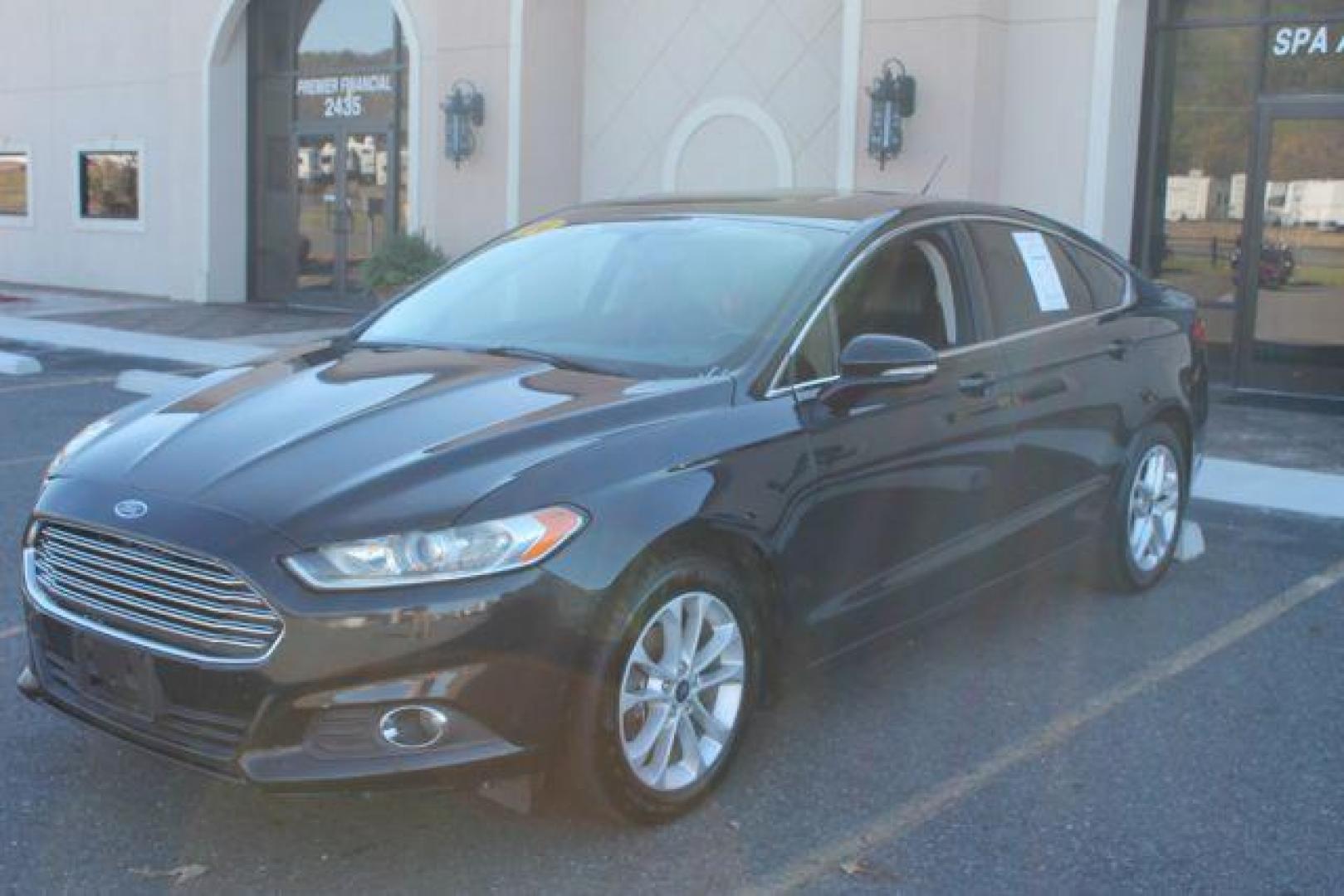 2014 Black Ford Fusion SE (3FA6P0HD9ER) with an EcoBoost 1.5L I-4 gasoline direct injection engine, Automatic transmission, located at 2443 Albert Pike, Hot Springs, AR, 71913, (501) 623-6255, 34.492222, -93.109993 - Photo#5