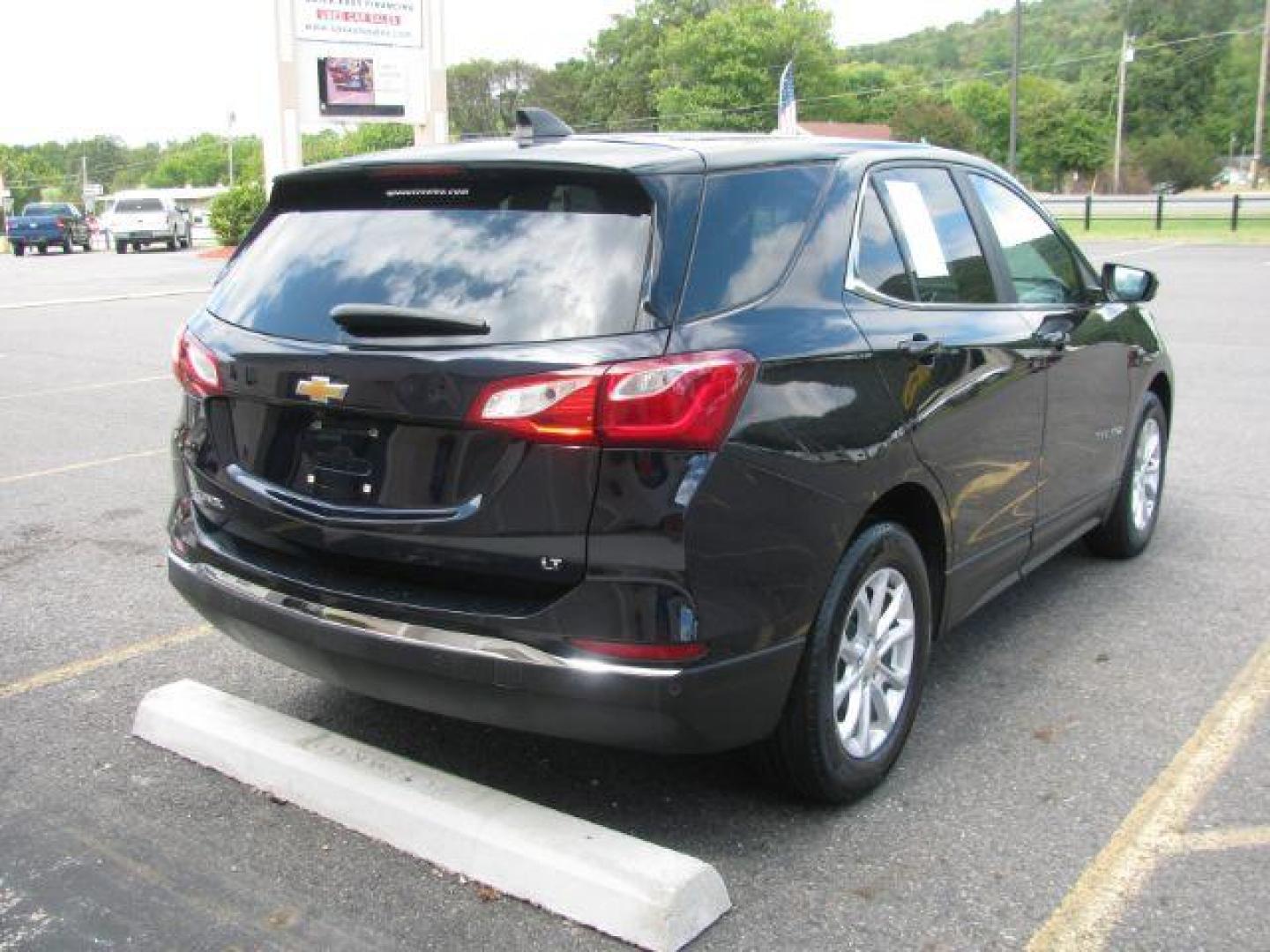 2021 Blue Chevrolet Equinox FWD LT (3GNAXKEV5MS) with an 1.5L I-4 gasoline direct injection engine, Automatic transmission, located at 2443 Albert Pike, Hot Springs, AR, 71913, (501) 623-6255, 34.492222, -93.109993 - Photo#3
