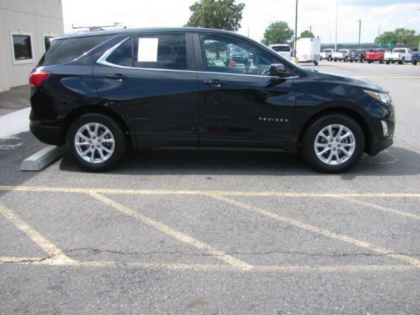 2021 Blue Chevrolet Equinox FWD LT (3GNAXKEV5MS) with an 1.5L I-4 gasoline direct injection engine, Automatic transmission, located at 2443 Albert Pike, Hot Springs, AR, 71913, (501) 623-6255, 34.492222, -93.109993 - Photo#4
