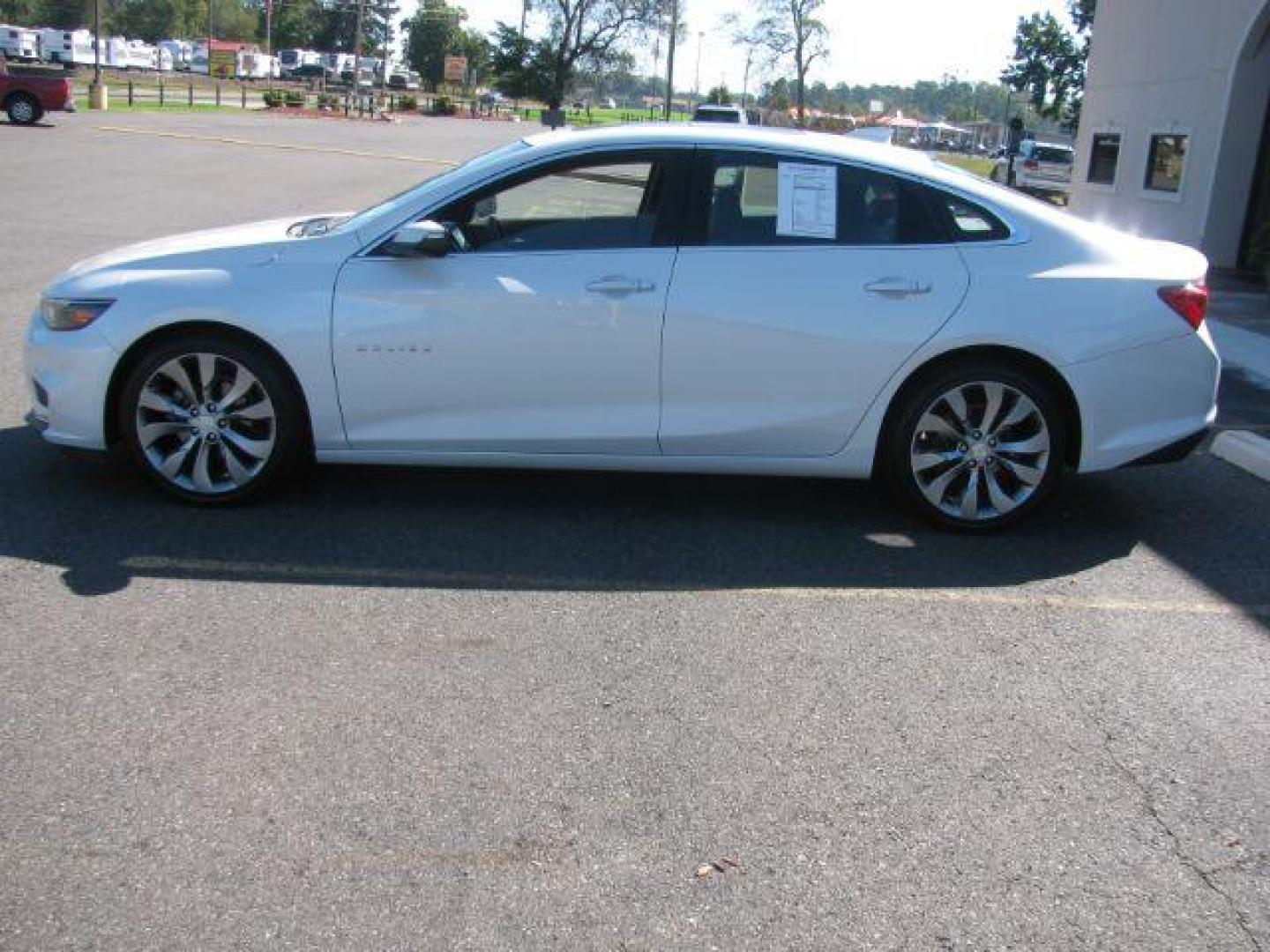 2016 White /Dark Atmosphere/Loft Brown Chevrolet Malibu Premier (1G1ZH5SX9GF) with an ECOTEC 2L I-4 gasoline direct injection engine, Automatic transmission, located at 2443 Albert Pike, Hot Springs, AR, 71913, (501) 623-6255, 34.492222, -93.109993 - Photo#4