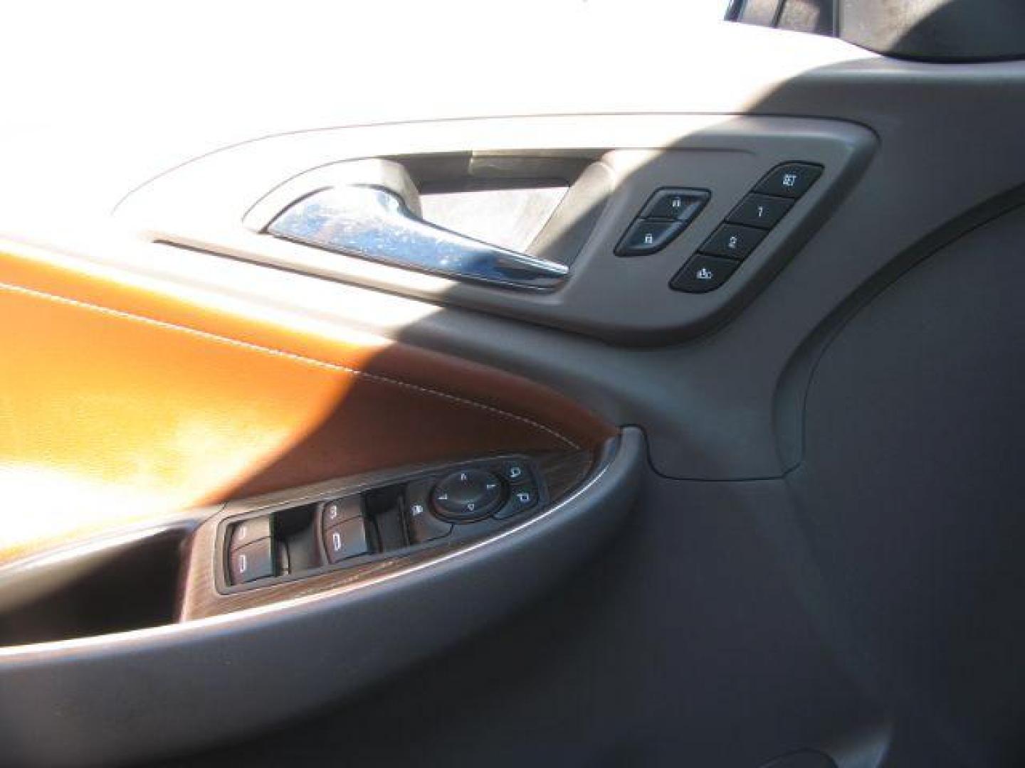 2016 White /Dark Atmosphere/Loft Brown Chevrolet Malibu Premier (1G1ZH5SX9GF) with an ECOTEC 2L I-4 gasoline direct injection engine, Automatic transmission, located at 2443 Albert Pike, Hot Springs, AR, 71913, (501) 623-6255, 34.492222, -93.109993 - Photo#10