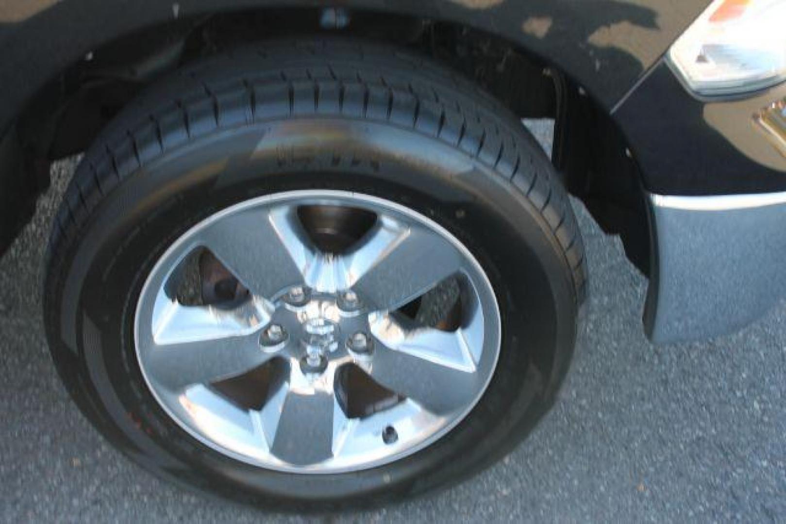 2017 Black /Diesel Gray/Black Ram 1500 Big Horn (1C6RR7LT4HS) with an HEMI 5.7L V-8 variable valve control engine, Automatic transmission, located at 2443 Albert Pike, Hot Springs, AR, 71913, (501) 623-6255, 34.492222, -93.109993 - Photo#6