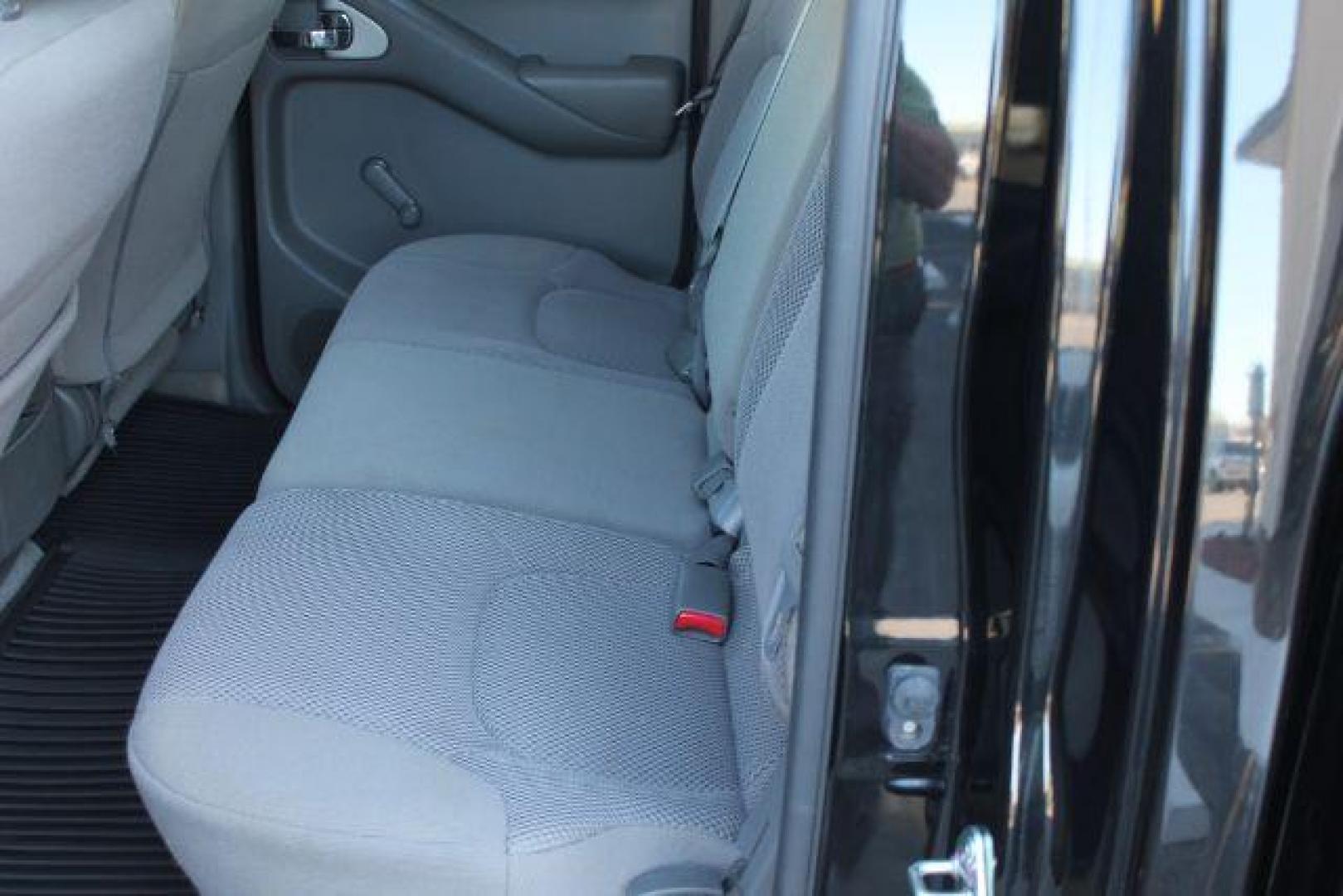 2018 Black /Steel Nissan Frontier S (1N6AD0EV1JN) with an VQ 4L V-6 DOHC engine, Automatic transmission, located at 2443 Albert Pike, Hot Springs, AR, 71913, (501) 623-6255, 34.492222, -93.109993 - Photo#8