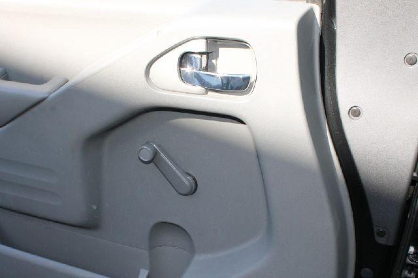 2018 Black /Steel Nissan Frontier S (1N6AD0EV1JN) with an VQ 4L V-6 DOHC engine, Automatic transmission, located at 2443 Albert Pike, Hot Springs, AR, 71913, (501) 623-6255, 34.492222, -93.109993 - Photo#11