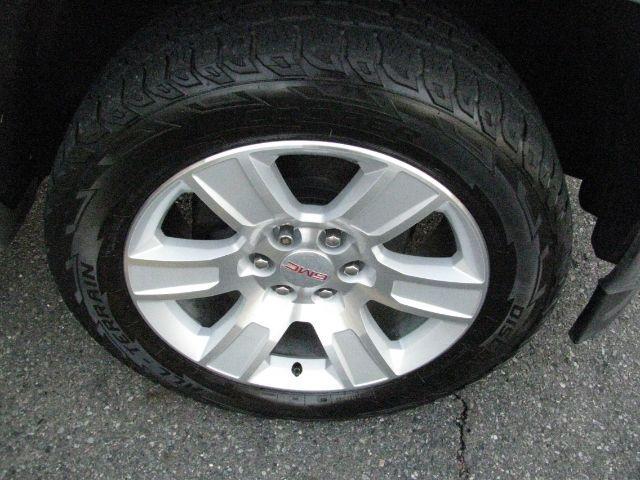 2014 Silver GMC Sierra 1500 SLE (3GTP1UEC8EG) with an EcoTec3 5.3L V-8 gasoline direct injection engine, Automatic transmission, located at 2443 Albert Pike, Hot Springs, AR, 71913, (501) 623-6255, 34.492222, -93.109993 - Photo#6