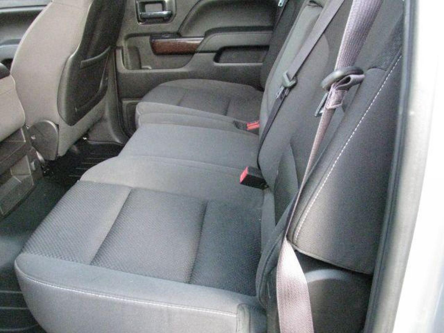 2014 Silver GMC Sierra 1500 SLE (3GTP1UEC8EG) with an EcoTec3 5.3L V-8 gasoline direct injection engine, Automatic transmission, located at 2443 Albert Pike, Hot Springs, AR, 71913, (501) 623-6255, 34.492222, -93.109993 - Photo#7