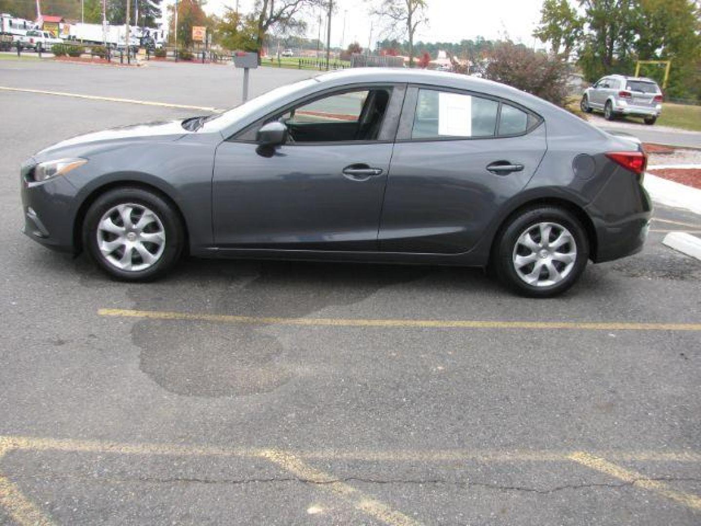 2014 Gray Mazda Mazda3 i Sport (JM1BM1U70E1) with an SKYACTIV-G 2L I-4 gasoline direct injection engine, Automatic transmission, located at 2443 Albert Pike, Hot Springs, AR, 71913, (501) 623-6255, 34.492222, -93.109993 - Photo#1