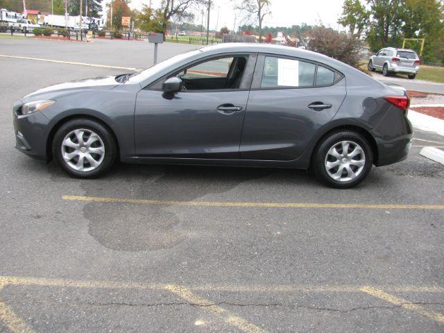2014 Gray Mazda Mazda3 i Sport (JM1BM1U70E1) with an SKYACTIV-G 2L I-4 gasoline direct injection engine, Automatic transmission, located at 2443 Albert Pike, Hot Springs, AR, 71913, (501) 623-6255, 34.492222, -93.109993 - Photo#1