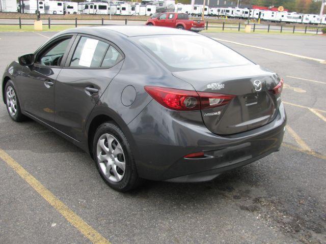 2014 Gray Mazda Mazda3 i Sport (JM1BM1U70E1) with an SKYACTIV-G 2L I-4 gasoline direct injection engine, Automatic transmission, located at 2443 Albert Pike, Hot Springs, AR, 71913, (501) 623-6255, 34.492222, -93.109993 - Photo#2