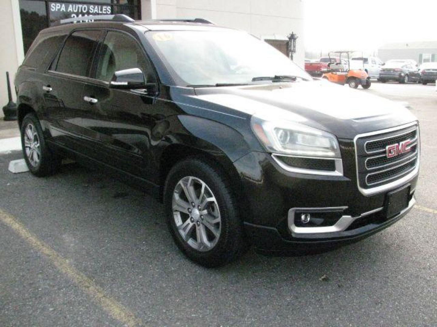 2016 Black GMC Acadia SLT-1 (1GKKRRKD8GJ) with an 3.6L V-6 gasoline direct injection engine, Automatic transmission, located at 2443 Albert Pike, Hot Springs, AR, 71913, (501) 623-6255, 34.492222, -93.109993 - Photo#5