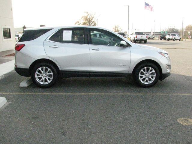 2018 Silver Chevrolet Equinox LT (3GNAXJEVXJS) with an 1.5L I-4 gasoline direct injection engine, Automatic transmission, located at 2443 Albert Pike, Hot Springs, AR, 71913, (501) 623-6255, 34.492222, -93.109993 - Photo#4