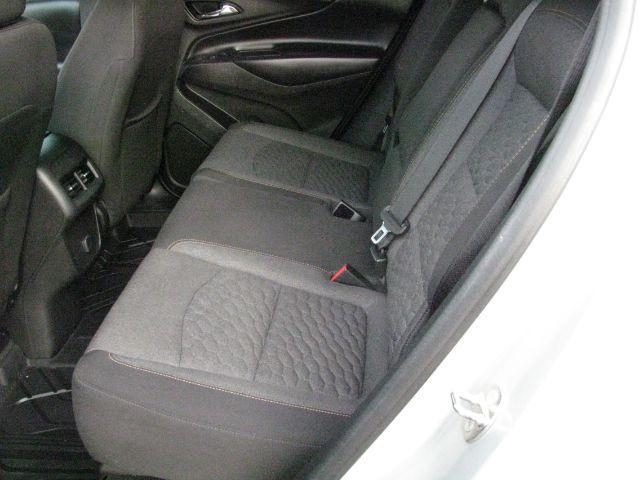 2018 Silver Chevrolet Equinox LT (3GNAXJEVXJS) with an 1.5L I-4 gasoline direct injection engine, Automatic transmission, located at 2443 Albert Pike, Hot Springs, AR, 71913, (501) 623-6255, 34.492222, -93.109993 - Photo#7