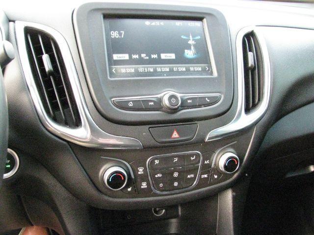 2018 Silver Chevrolet Equinox LT (3GNAXJEVXJS) with an 1.5L I-4 gasoline direct injection engine, Automatic transmission, located at 2443 Albert Pike, Hot Springs, AR, 71913, (501) 623-6255, 34.492222, -93.109993 - Photo#9