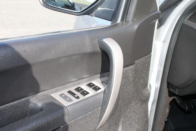 2010 Silver GMC Sierra 1500 SLE (3GTRCVE00AG) with an Vortec 5.3L V-8 variable valve control engine, Automatic transmission, located at 2443 Albert Pike, Hot Springs, AR, 71913, (501) 623-6255, 34.492222, -93.109993 - Photo#11