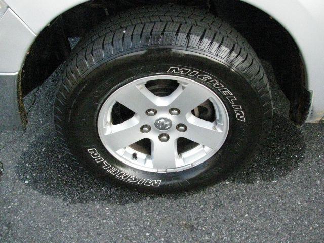 2011 Silver Ram Ram 1500 SLT (1D7RV1GP4BS) with an HEMI 5.7L V-8 variable valve control engine, Automatic transmission, located at 2443 Albert Pike, Hot Springs, AR, 71913, (501) 623-6255, 34.492222, -93.109993 - Photo#6