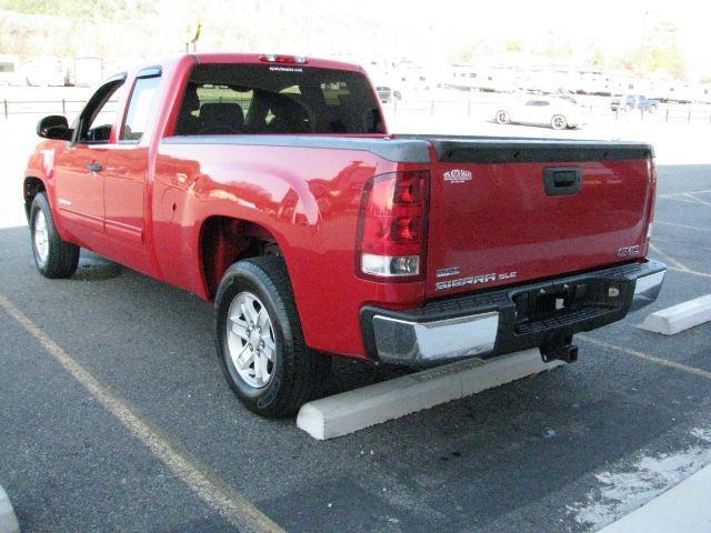 2011 Red GMC Sierra 1500 SLE (1GTR1VE09BZ) with an 5.3L engine, Automatic transmission, located at 2443 Albert Pike, Hot Springs, AR, 71913, (501) 623-6255, 34.492222, -93.109993 - Photo#2