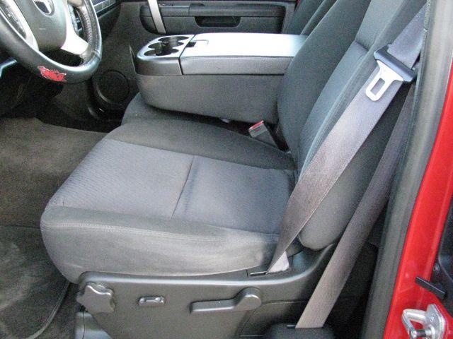 2011 Red GMC Sierra 1500 SLE (1GTR1VE09BZ) with an 5.3L engine, Automatic transmission, located at 2443 Albert Pike, Hot Springs, AR, 71913, (501) 623-6255, 34.492222, -93.109993 - Photo#8