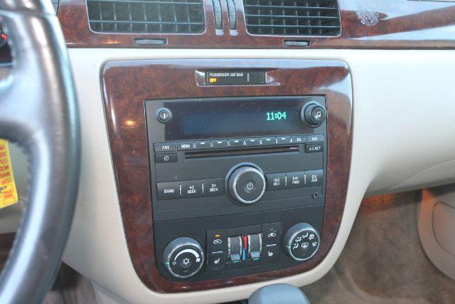 2010 Tan Chevrolet Impala LT (2G1WB5EK0A1) with an 3.5L V-6 variable valve control engine, Automatic transmission, located at 2443 Albert Pike, Hot Springs, AR, 71913, (501) 623-6255, 34.492222, -93.109993 - Photo#9