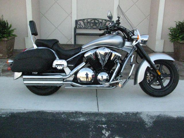 2014 Gray Honda Interstate Interstate (JH2SC6679EK) with an 1312cc engine, Manual transmission, located at 2443 Albert Pike, Hot Springs, AR, 71913, (501) 623-6255, 34.492222, -93.109993 - Photo#0