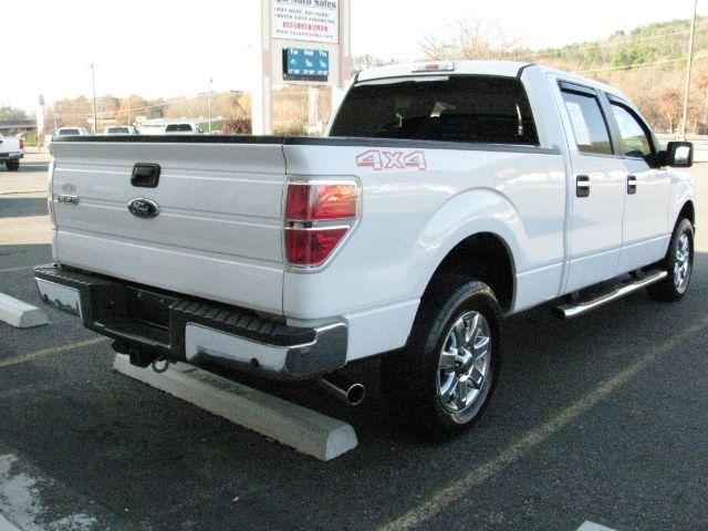 2014 White Ford F-150 XLT (1FTFW1ETXEF) with an EcoBoost 3.5L V-6 gasoline direct injection engine, Automatic transmission, located at 2443 Albert Pike, Hot Springs, AR, 71913, (501) 623-6255, 34.492222, -93.109993 - Photo#4