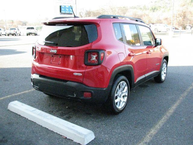 2017 Red Jeep Renegade Latitude FWD (ZACCJABB6HP) with an Tigershark MultiAir 2.4L I-4 variable valve contro engine, Automatic transmission, located at 2443 Albert Pike, Hot Springs, AR, 71913, (501) 623-6255, 34.492222, -93.109993 - Photo#3