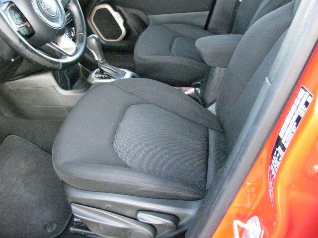 2017 Red Jeep Renegade Latitude FWD (ZACCJABB6HP) with an Tigershark MultiAir 2.4L I-4 variable valve contro engine, Automatic transmission, located at 2443 Albert Pike, Hot Springs, AR, 71913, (501) 623-6255, 34.492222, -93.109993 - Photo#8