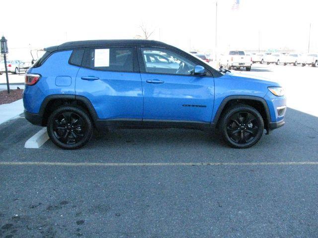 2020 Blue Jeep Compass Altitude 4X4 (3C4NJDBBXLT) with an Tigershark MultiAir 2.4L I-4 variable valve contro engine, Automatic transmission, located at 2443 Albert Pike, Hot Springs, AR, 71913, (501) 623-6255, 34.492222, -93.109993 - Photo#4