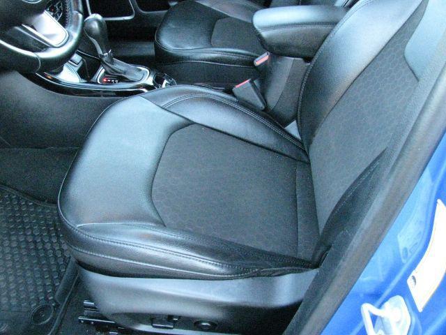 2020 Blue Jeep Compass Altitude 4X4 (3C4NJDBBXLT) with an Tigershark MultiAir 2.4L I-4 variable valve contro engine, Automatic transmission, located at 2443 Albert Pike, Hot Springs, AR, 71913, (501) 623-6255, 34.492222, -93.109993 - Photo#8