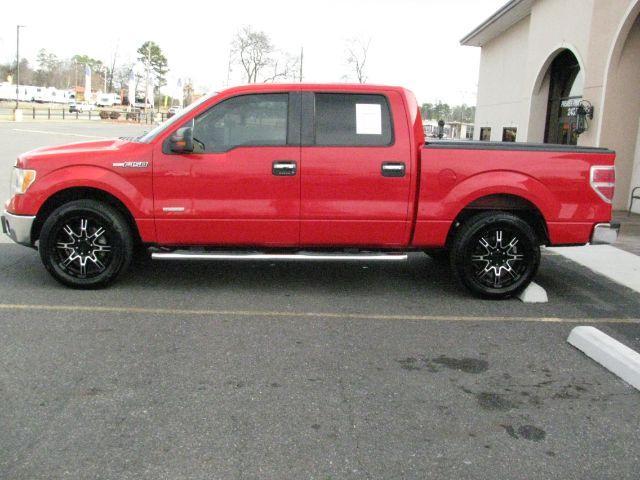 2011 Red Ford F-150 XLT (1FTFW1CT3BF) with an EcoBoost 3.5L V-6 gasoline direct injection engine, Automatic transmission, located at 2443 Albert Pike, Hot Springs, AR, 71913, (501) 623-6255, 34.492222, -93.109993 - Photo#1