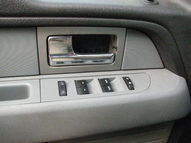 2011 Red Ford F-150 XLT (1FTFW1CT3BF) with an EcoBoost 3.5L V-6 gasoline direct injection engine, Automatic transmission, located at 2443 Albert Pike, Hot Springs, AR, 71913, (501) 623-6255, 34.492222, -93.109993 - Photo#10