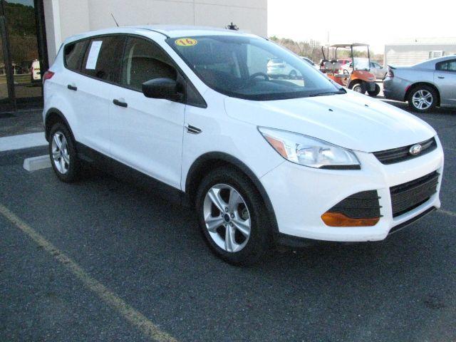 2016 White Ford Escape S (1FMCU0F76GU) with an Duratec 2.5L I-4 DOHC engine, Automatic transmission, located at 2443 Albert Pike, Hot Springs, AR, 71913, (501) 623-6255, 34.492222, -93.109993 - Photo#5