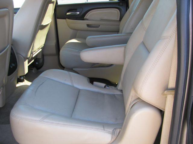 2011 Brown GMC Yukon Denali XL 4WD (1GKS2MEF9BR) with an 6.2L V8 OHV 16V engine, 6-Speed Automatic transmission, located at 2443 Albert Pike, Hot Springs, AR, 71913, (501) 623-6255, 34.492222, -93.109993 - Photo#7