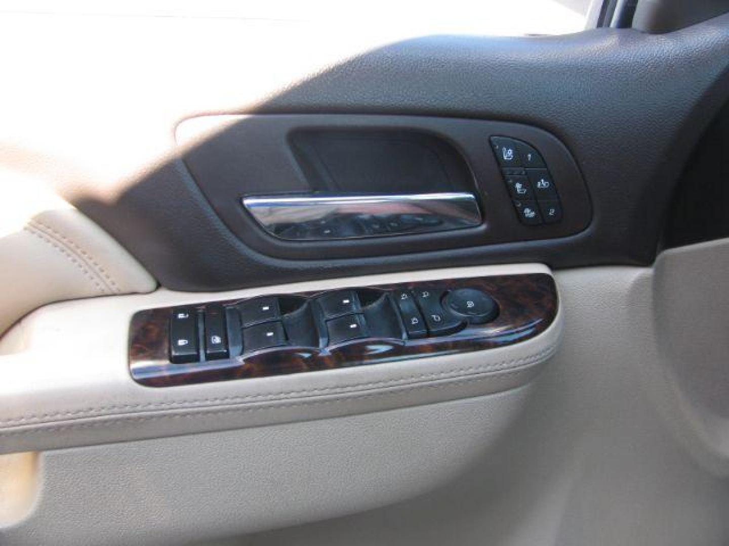 2011 Brown GMC Yukon Denali XL 4WD (1GKS2MEF9BR) with an 6.2L V8 OHV 16V engine, 6-Speed Automatic transmission, located at 2443 Albert Pike, Hot Springs, AR, 71913, (501) 623-6255, 34.492222, -93.109993 - Photo#10