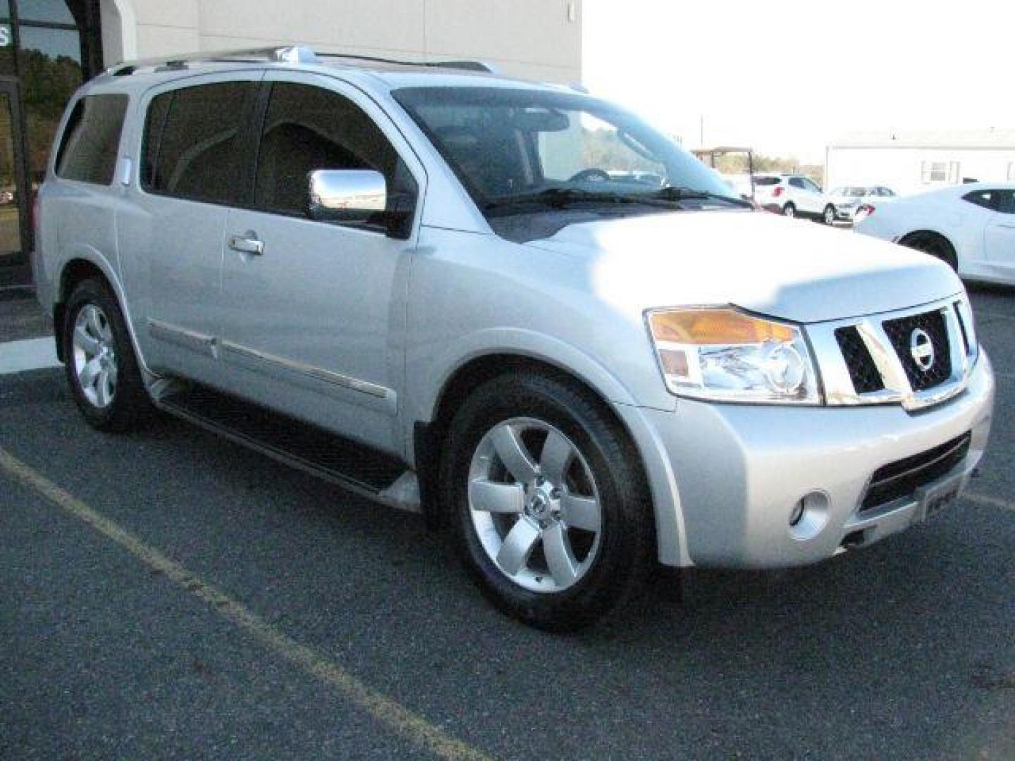 2012 Silver Nissan Armada SL (5N1BA0NDXCN) with an Endurance 5.6L V-8 DOHC engine, Automatic transmission, located at 2443 Albert Pike, Hot Springs, AR, 71913, (501) 623-6255, 34.492222, -93.109993 - Photo#5