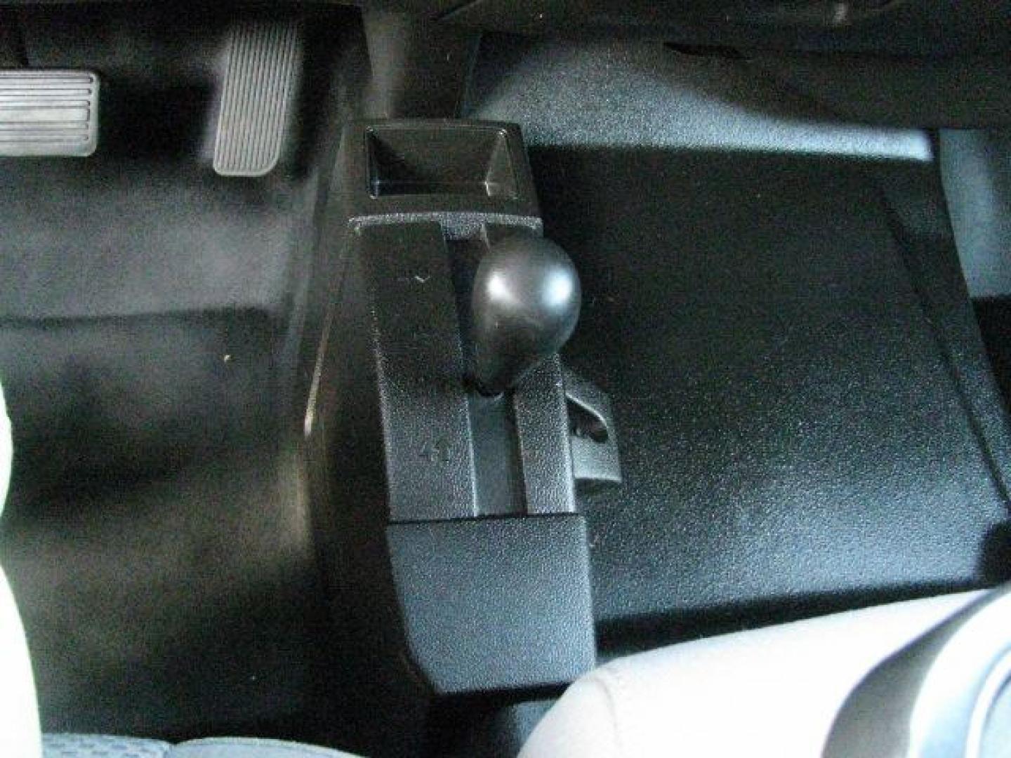 2014 Brown GMC Sierra 1500 Base (3GTU2TEH3EG) with an 4.3L engine, Automatic transmission, located at 2443 Albert Pike, Hot Springs, AR, 71913, (501) 623-6255, 34.492222, -93.109993 - Photo#10