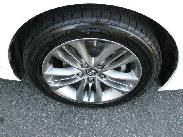 2016 White Toyota Camry SE (4T1BF1FK4GU) with an 2.5L I-4 DOHC engine, Automatic transmission, located at 2443 Albert Pike, Hot Springs, AR, 71913, (501) 623-6255, 34.492222, -93.109993 - Photo#6