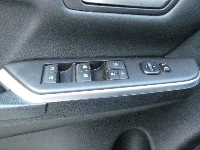 2016 White Toyota Camry SE (4T1BF1FK4GU) with an 2.5L I-4 DOHC engine, Automatic transmission, located at 2443 Albert Pike, Hot Springs, AR, 71913, (501) 623-6255, 34.492222, -93.109993 - Photo#10