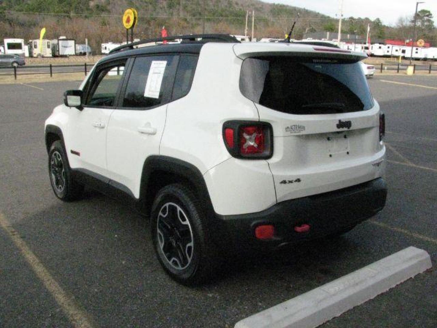 2016 White Jeep Renegade Trailhawk (ZACCJBCT8GP) with an Tigershark MultiAir 2.4L I-4 variable valve contro engine, Automatic transmission, located at 2443 Albert Pike, Hot Springs, AR, 71913, (501) 623-6255, 34.492222, -93.109993 - Photo#2
