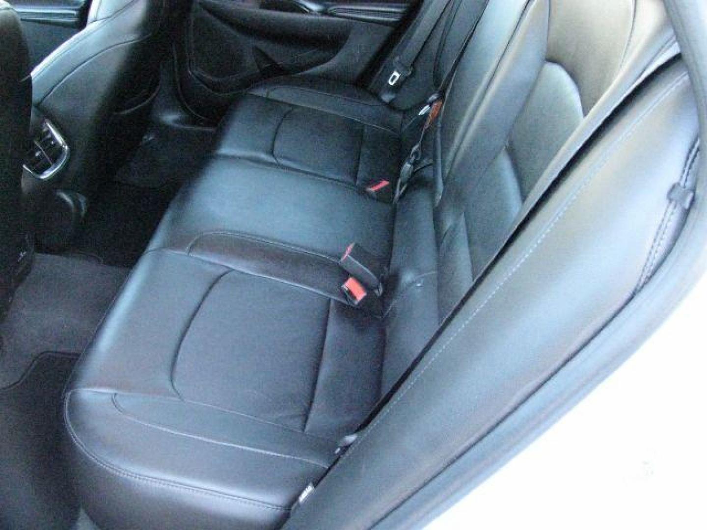 2016 White Chevrolet Malibu 1LT (1G1ZE5ST7GF) with an ECOTEC 1.5L I-4 gasoline direct injection engine, Automatic transmission, located at 2443 Albert Pike, Hot Springs, AR, 71913, (501) 623-6255, 34.492222, -93.109993 - Photo#7