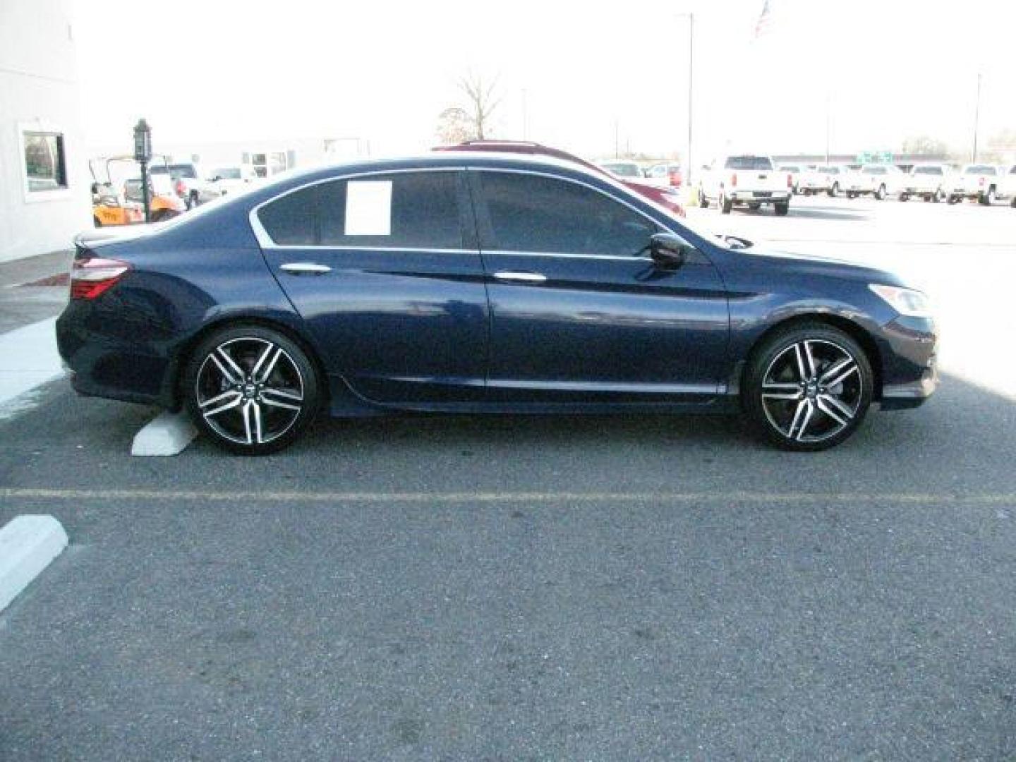 2016 Blue Honda Accord Sport (1HGCR2F54GA) with an 2.4L I-4 gasoline direct injection engine, Automatic transmission, located at 2443 Albert Pike, Hot Springs, AR, 71913, (501) 623-6255, 34.492222, -93.109993- Photo#4