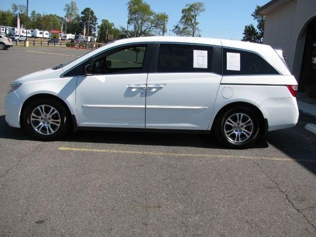 2012 White Honda Odyssey EX-L (5FNRL5H65CB) with an 3.5L V-6 i-VTEC variable valve control engine, Automatic transmission, located at 2443 Albert Pike, Hot Springs, AR, 71913, (501) 623-6255, 34.492222, -93.109993- Photo#4
