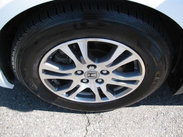 2012 White Honda Odyssey EX-L (5FNRL5H65CB) with an 3.5L V-6 i-VTEC variable valve control engine, Automatic transmission, located at 2443 Albert Pike, Hot Springs, AR, 71913, (501) 623-6255, 34.492222, -93.109993- Photo#6