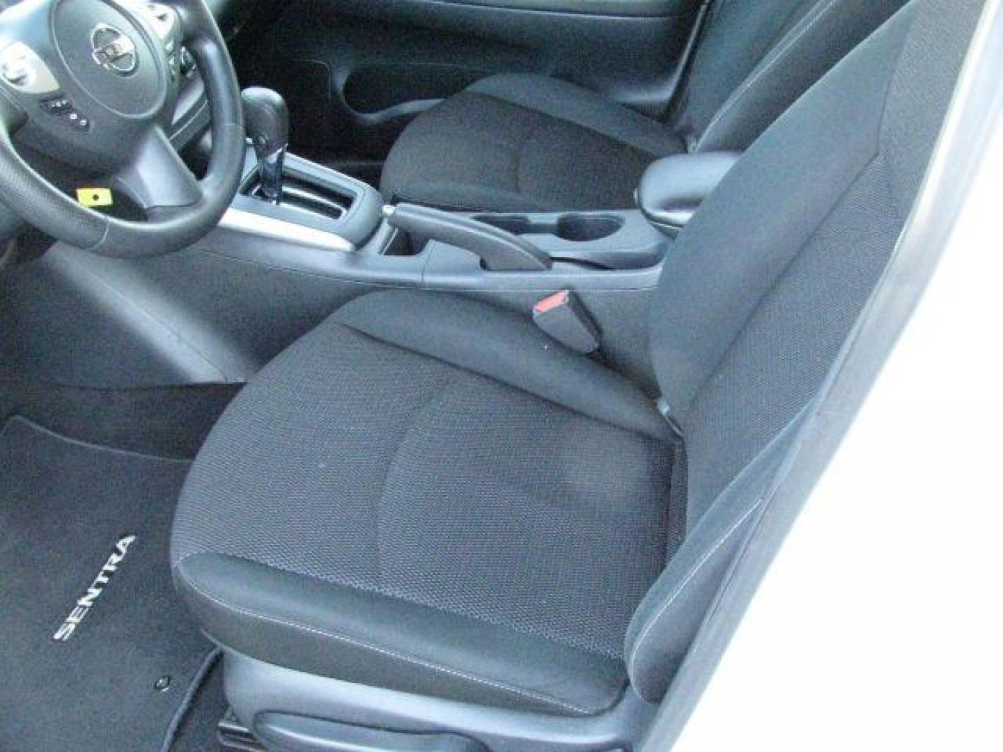 2019 White Nissan Sentra S (3N1AB7AP6KY) with an 1.8L I-4 DOHC engine, located at 2443 Albert Pike, Hot Springs, AR, 71913, (501) 623-6255, 34.492222, -93.109993 - Photo#8